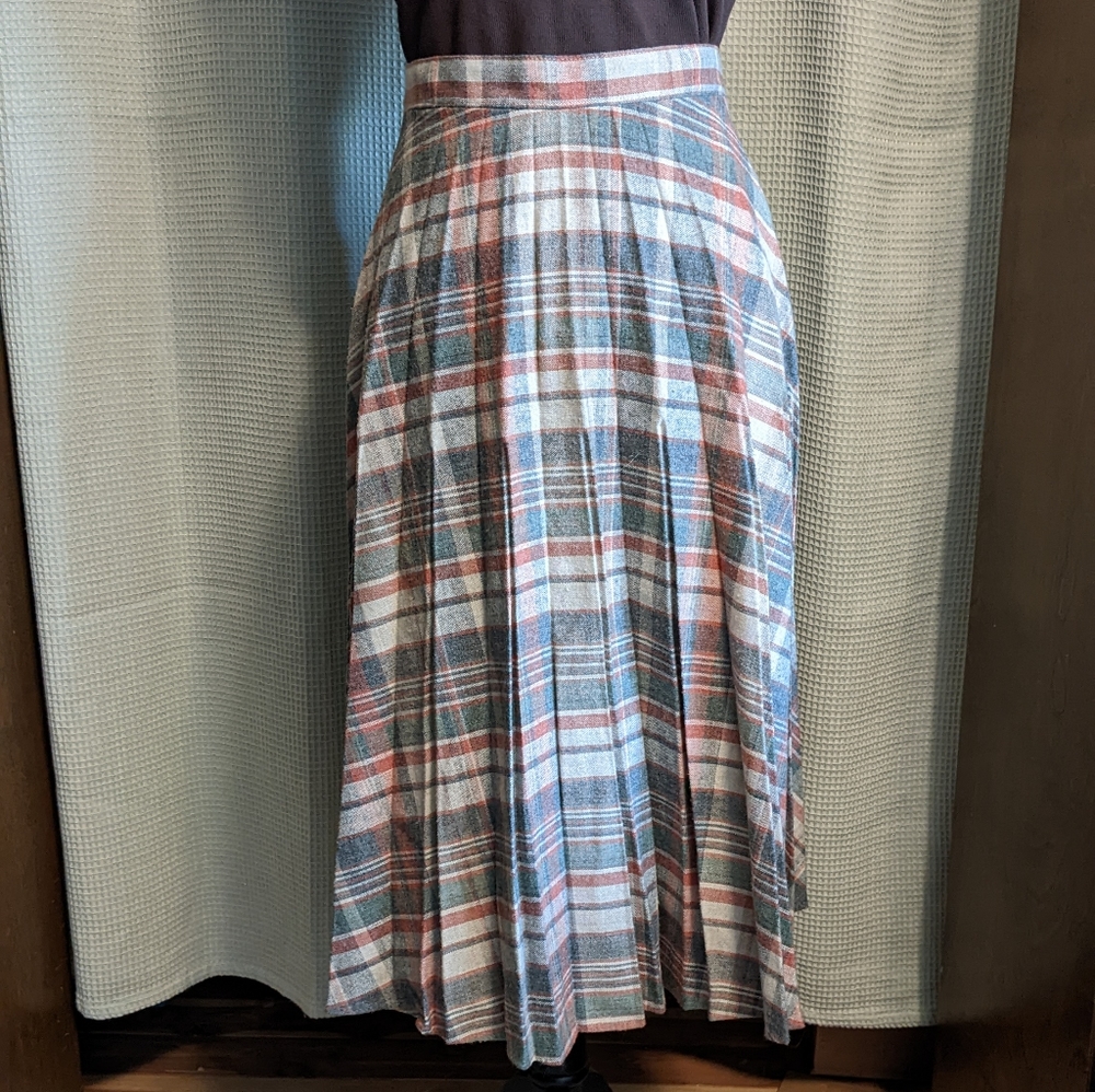 Vintage 70s-80s gray, cream, pink plaid wool blend skirt size 7